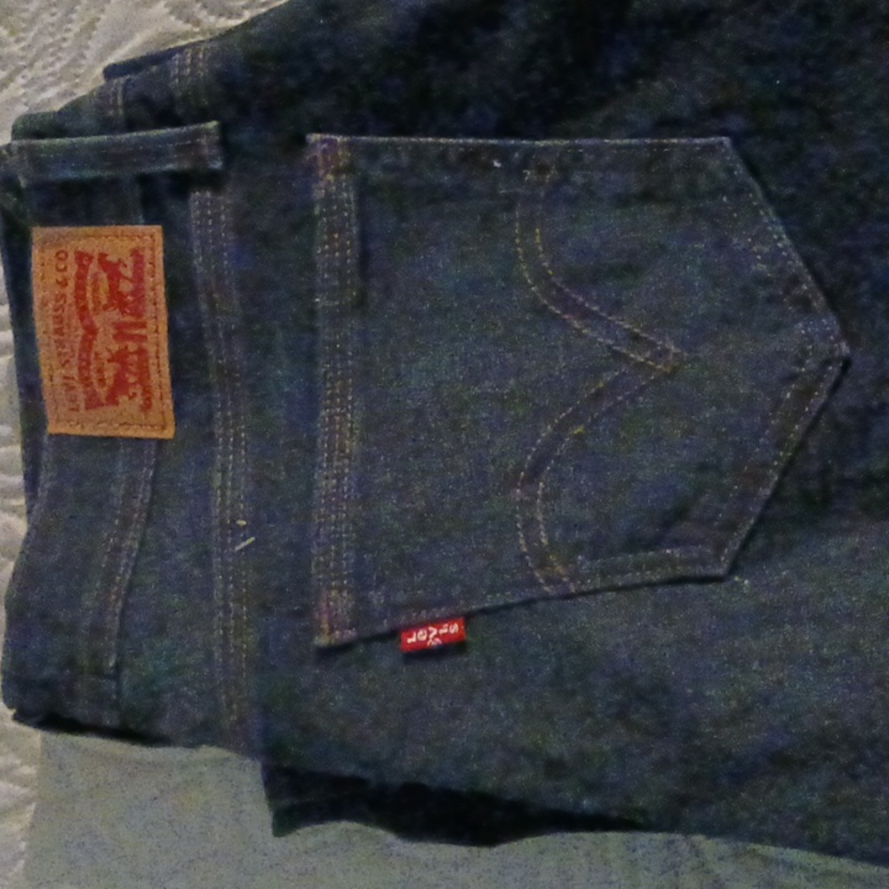 Womans levis factory stressed
